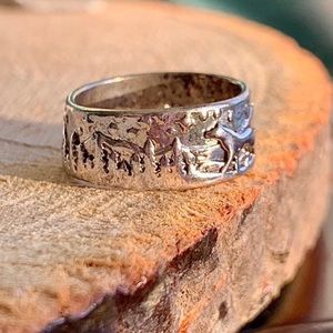 Etched Carved 925 Mountains Wolf Ring Size 9
